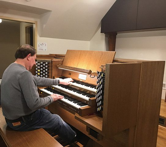 Organist Vaughn Scarcliff trying out the new Johannus D 470
--  The Church of the Resurrection Blue Springs.